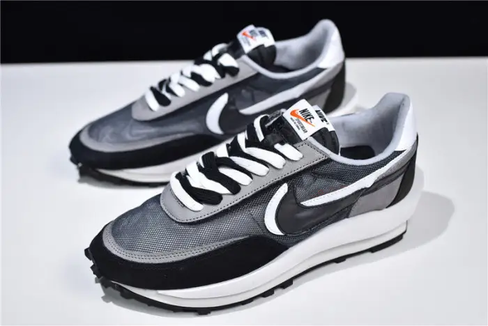 Sacai x Nike LDV Waffle Black 