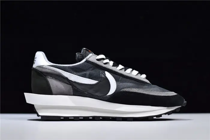 Sacai x Nike LDV Waffle Black 
