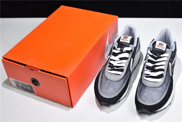 Sacai x Nike LDV Waffle Black 