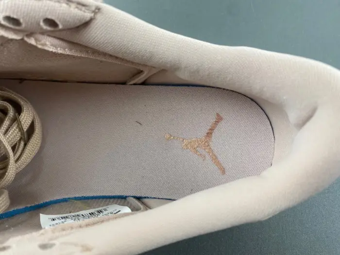 Travis Scott x Air Jordan 1-AO1935-204 