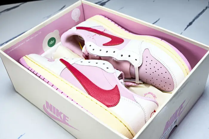 Air Jordan 1 Retro Low OG SP Travis Scott Shy Pink -IQ7604-101 