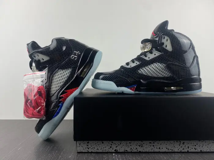 Jordan 5 Retro UNC Black Clear 