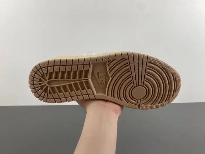 Travis Scott x Air Jordan 1 Low OG-DM7866-106 