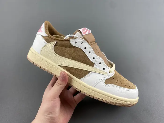 Travis Scott x Air Jordan 1 Low OG-DM7866-106 