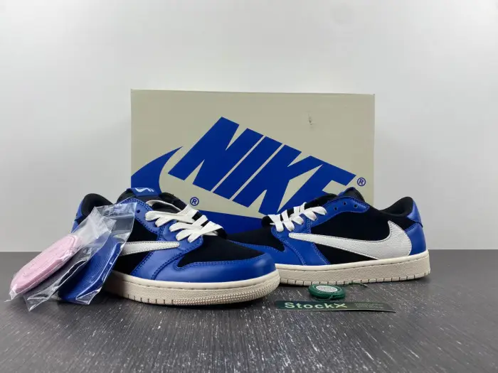 Travis Scott x Air Jordan 1 Low-666666-666 