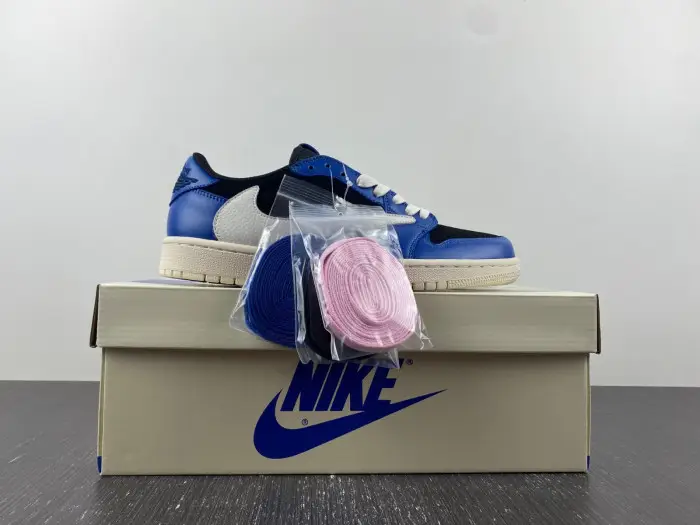 Travis Scott x Air Jordan 1 Low-666666-666 