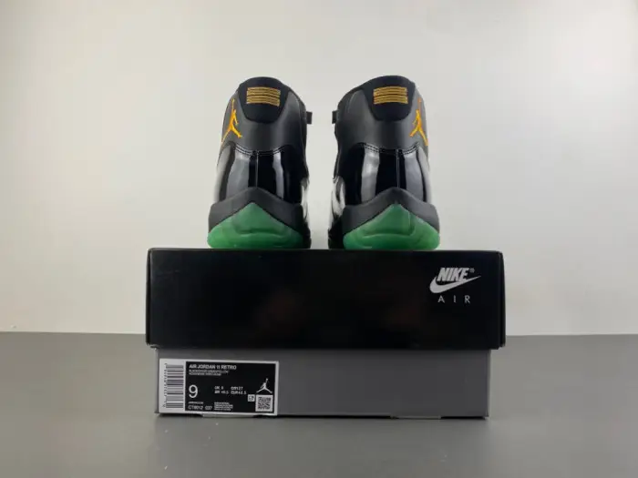 Air Jordan 11-CT8012-037 